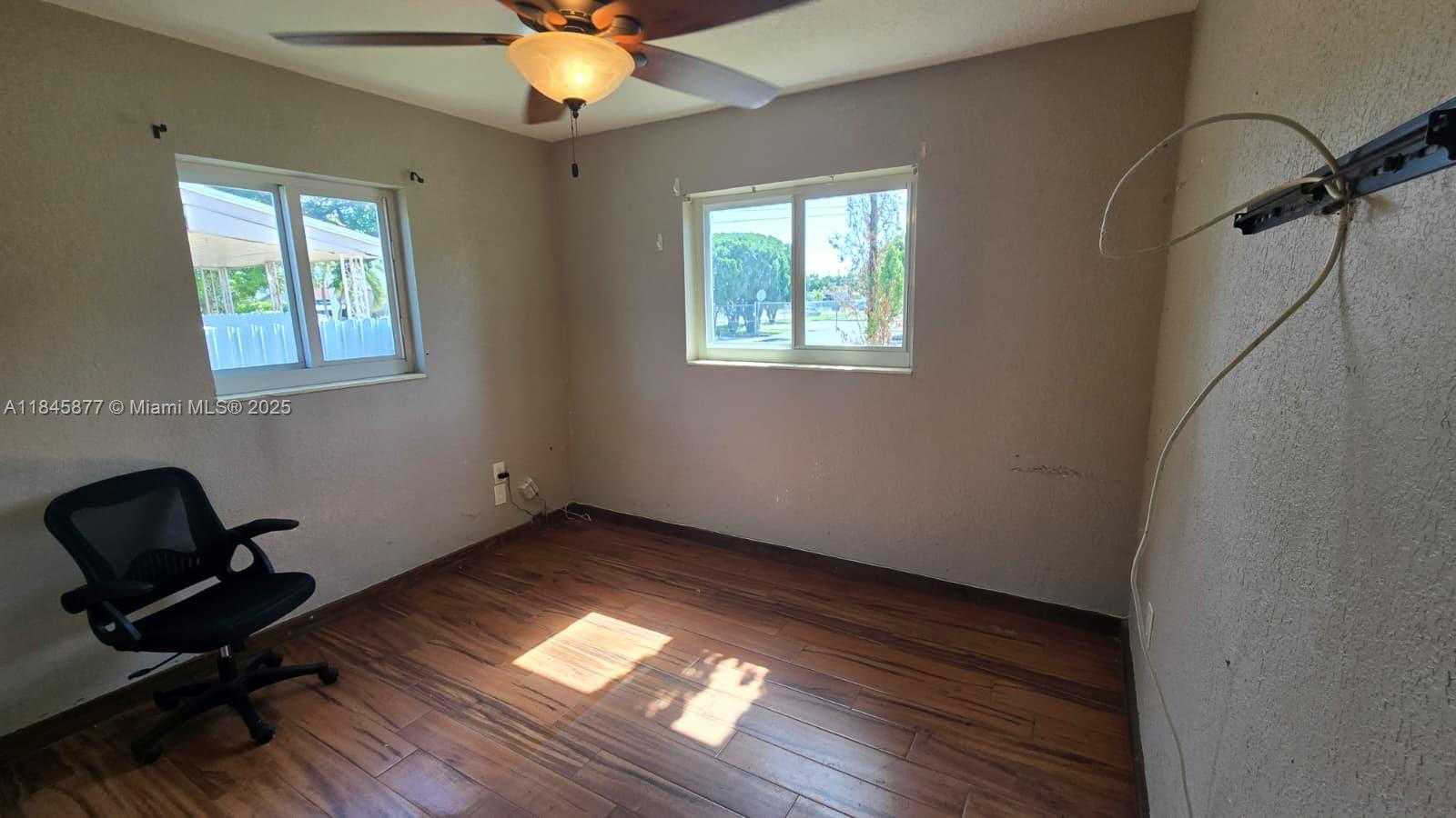 Small Image of 2441 WEST 10TH AVE, Hialeah Number 19
