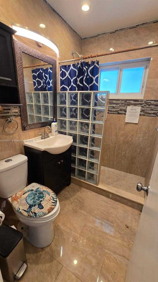 Small Image of 2441 WEST 10TH AVE, Hialeah Number 22