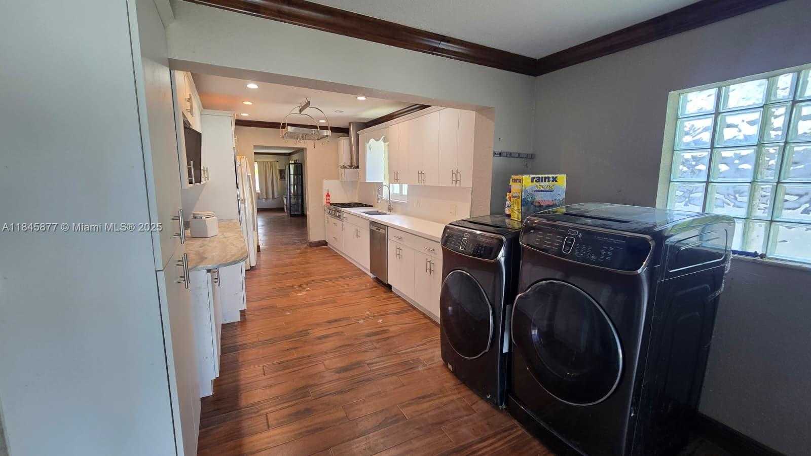 Small Image of 2441 WEST 10TH AVE, Hialeah Number 25