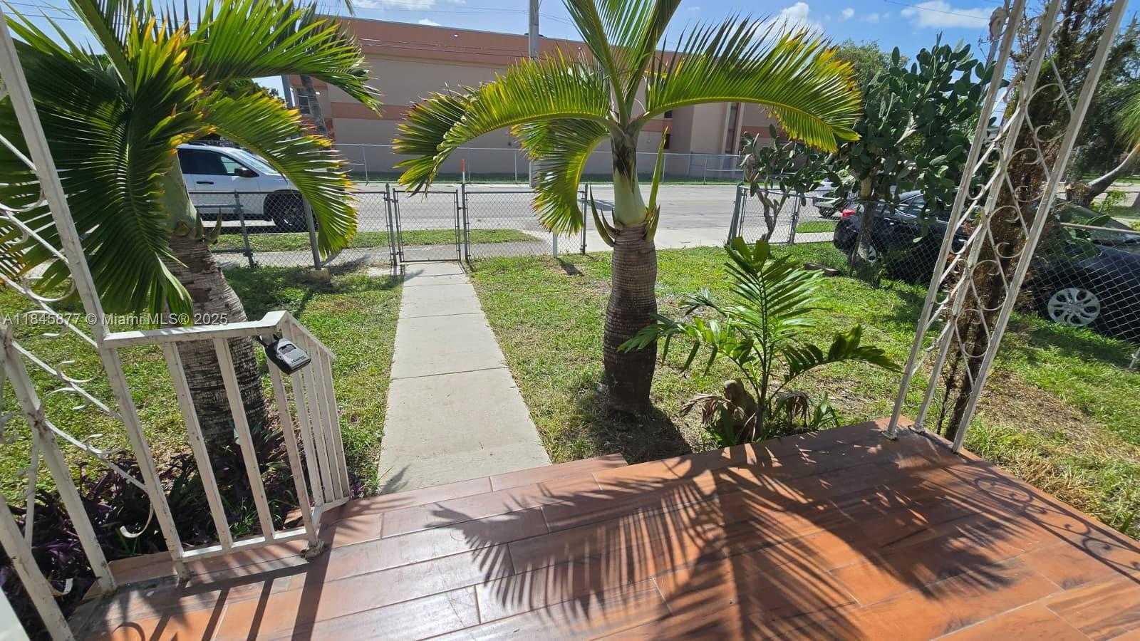 Small Image of 2441 WEST 10TH AVE, Hialeah Number 3