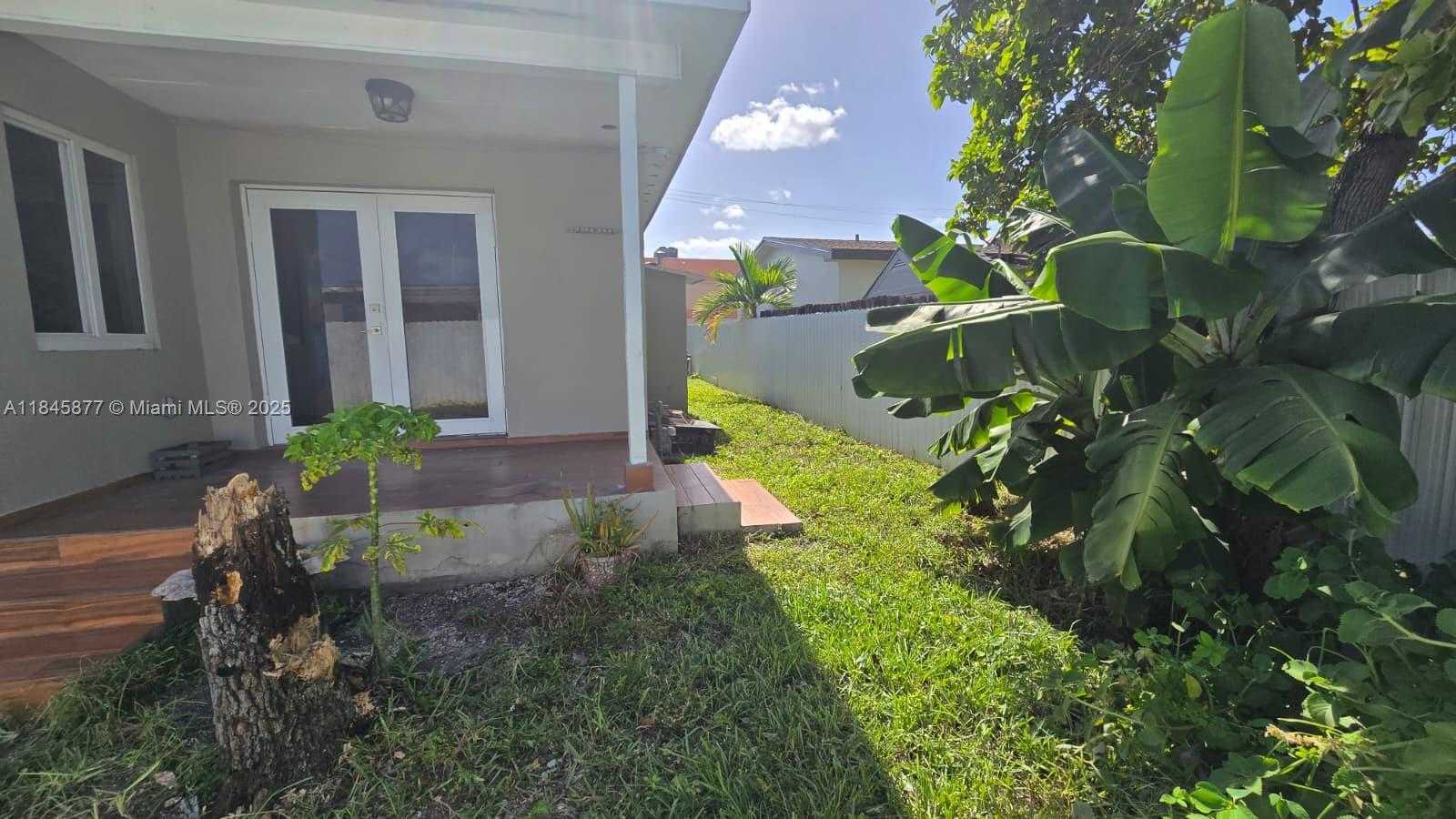 Small Image of 2441 WEST 10TH AVE, Hialeah Number 33