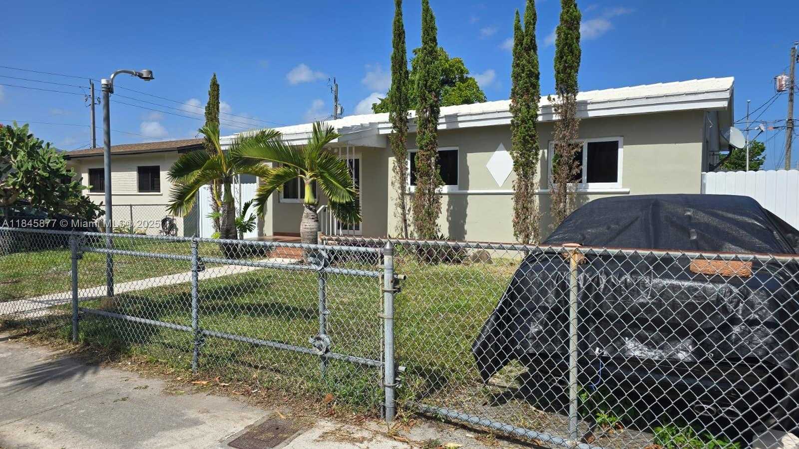 Small Image of 2441 WEST 10TH AVE, Hialeah Number 4