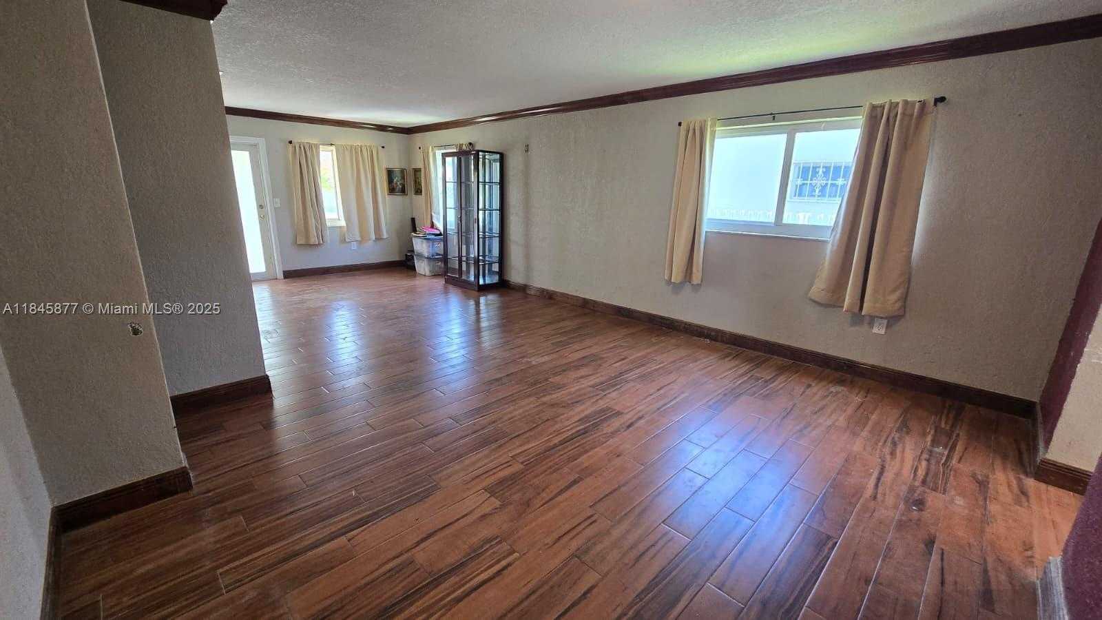 Small Image of 2441 WEST 10TH AVE, Hialeah Number 6