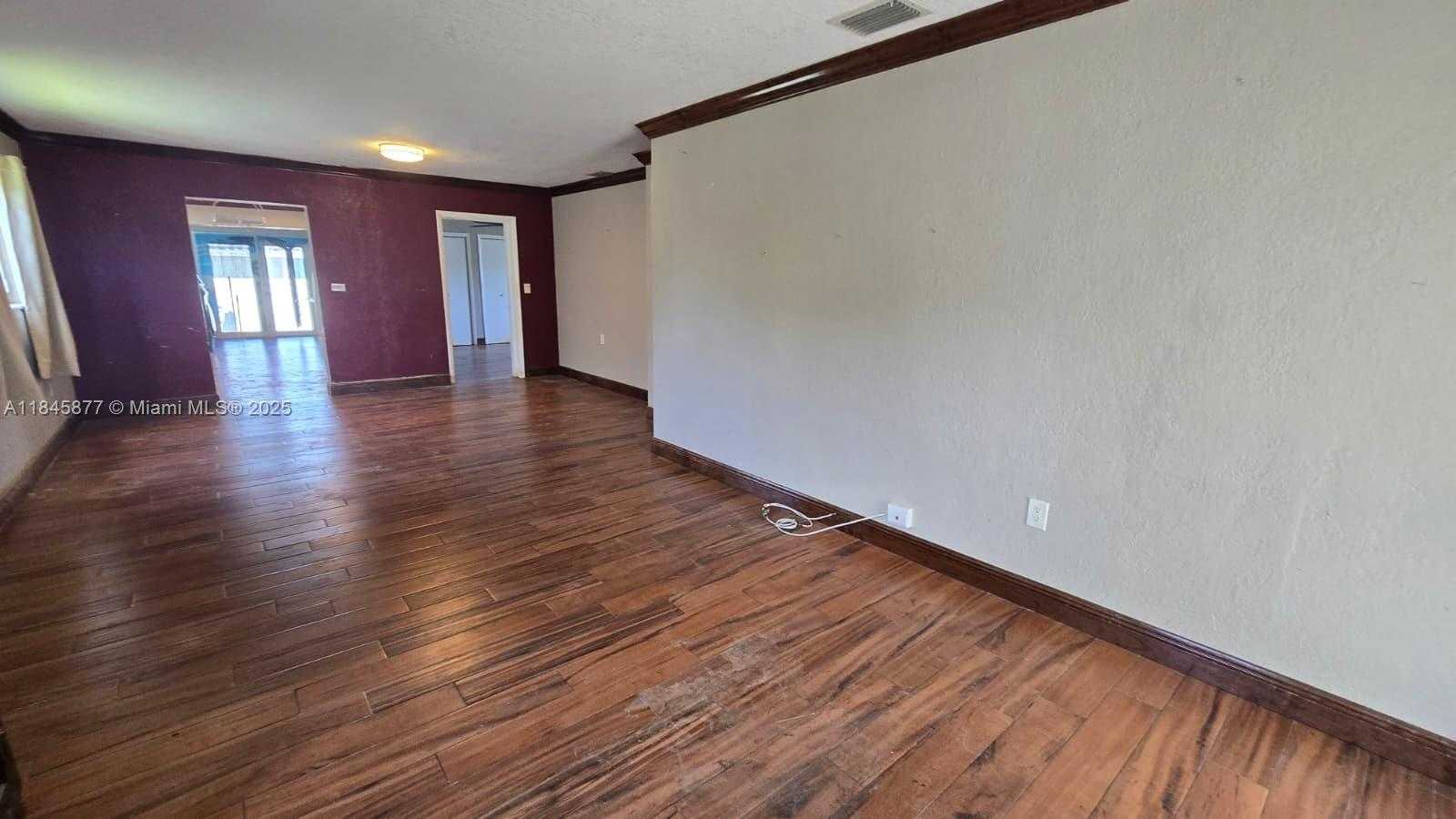 Small Image of 2441 WEST 10TH AVE, Hialeah Number 9
