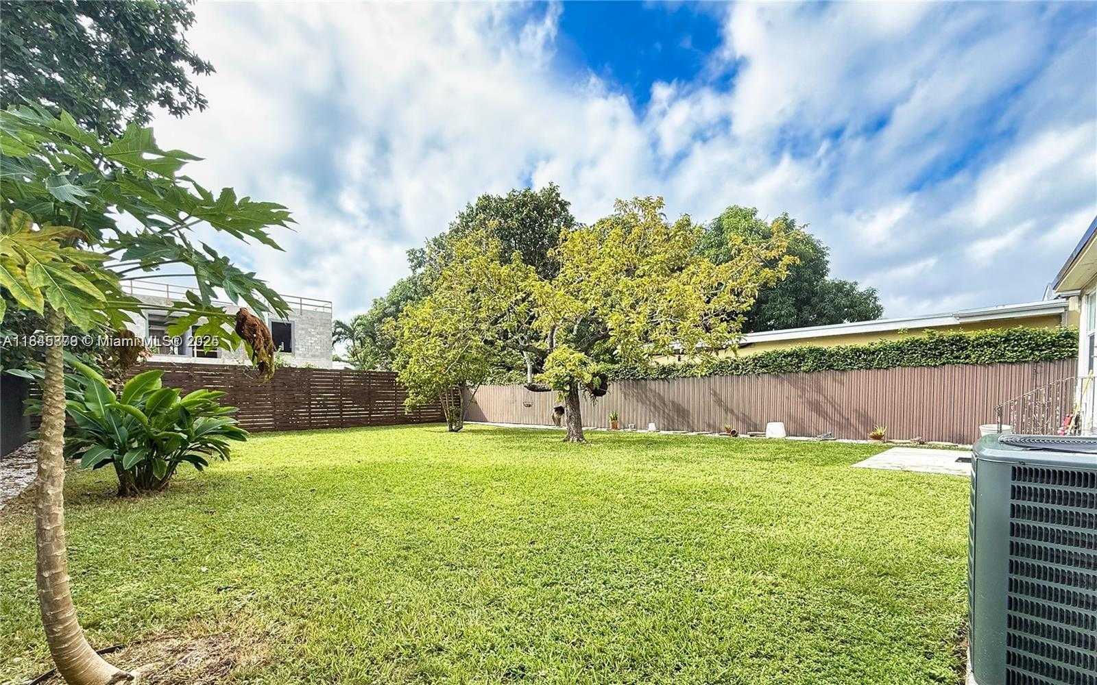 Small Image of 2110 SOUTH WEST 11TH ST, Miami Number 20