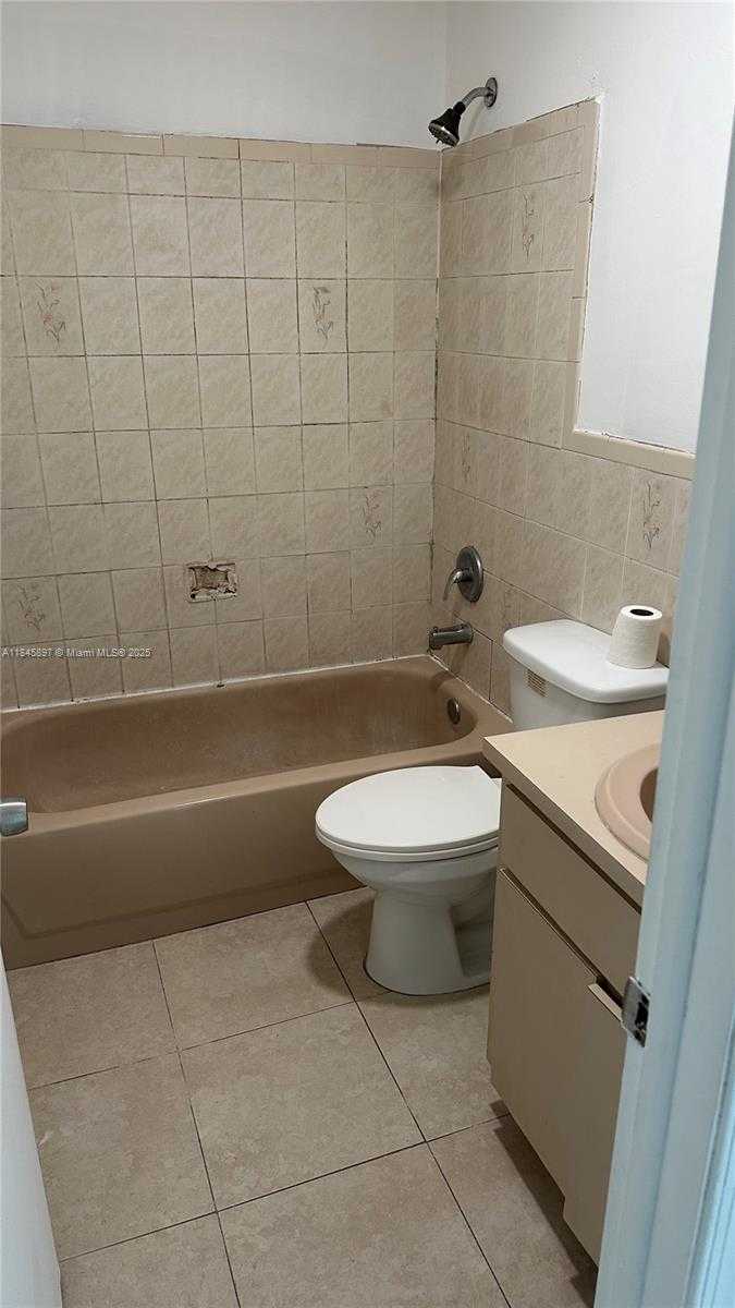 Small Image of 3060 NORTH WEST 204TH LN, Miami Gardens Number 7