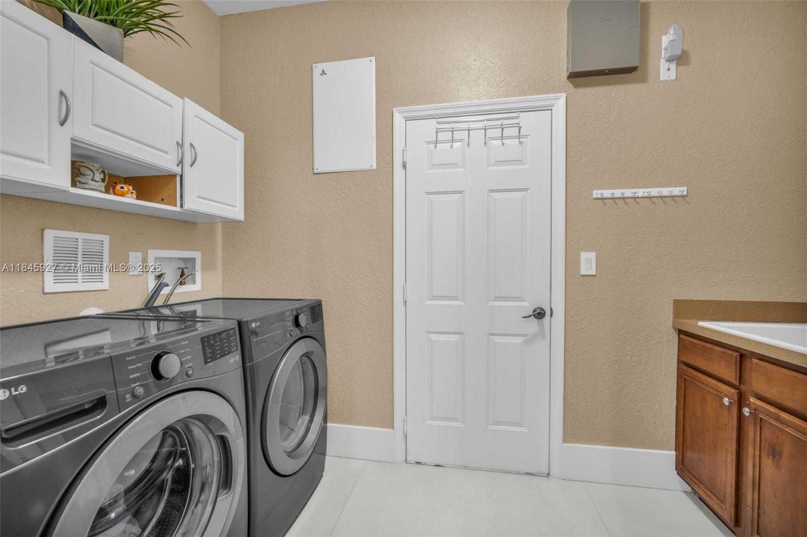 Small Image of 3844 WEST HIBISCUS ST, Weston Number 29
