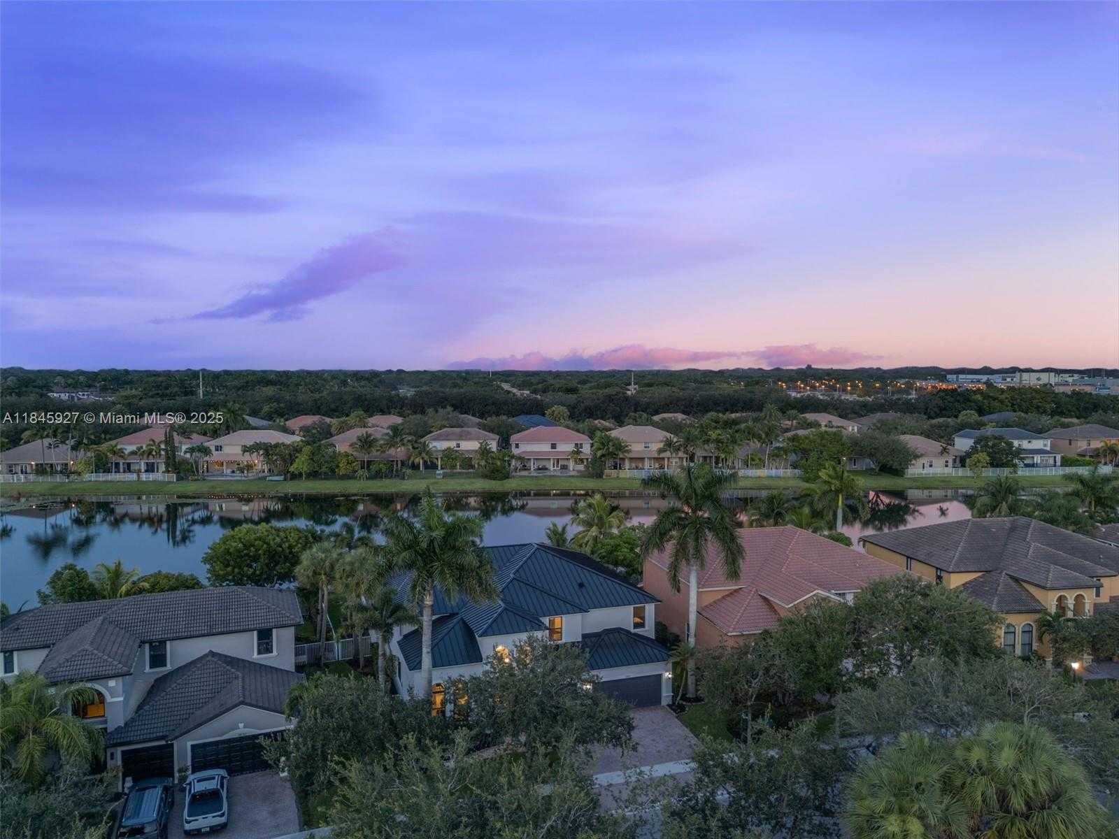 Small Image of 3844 WEST HIBISCUS ST, Weston Number 77