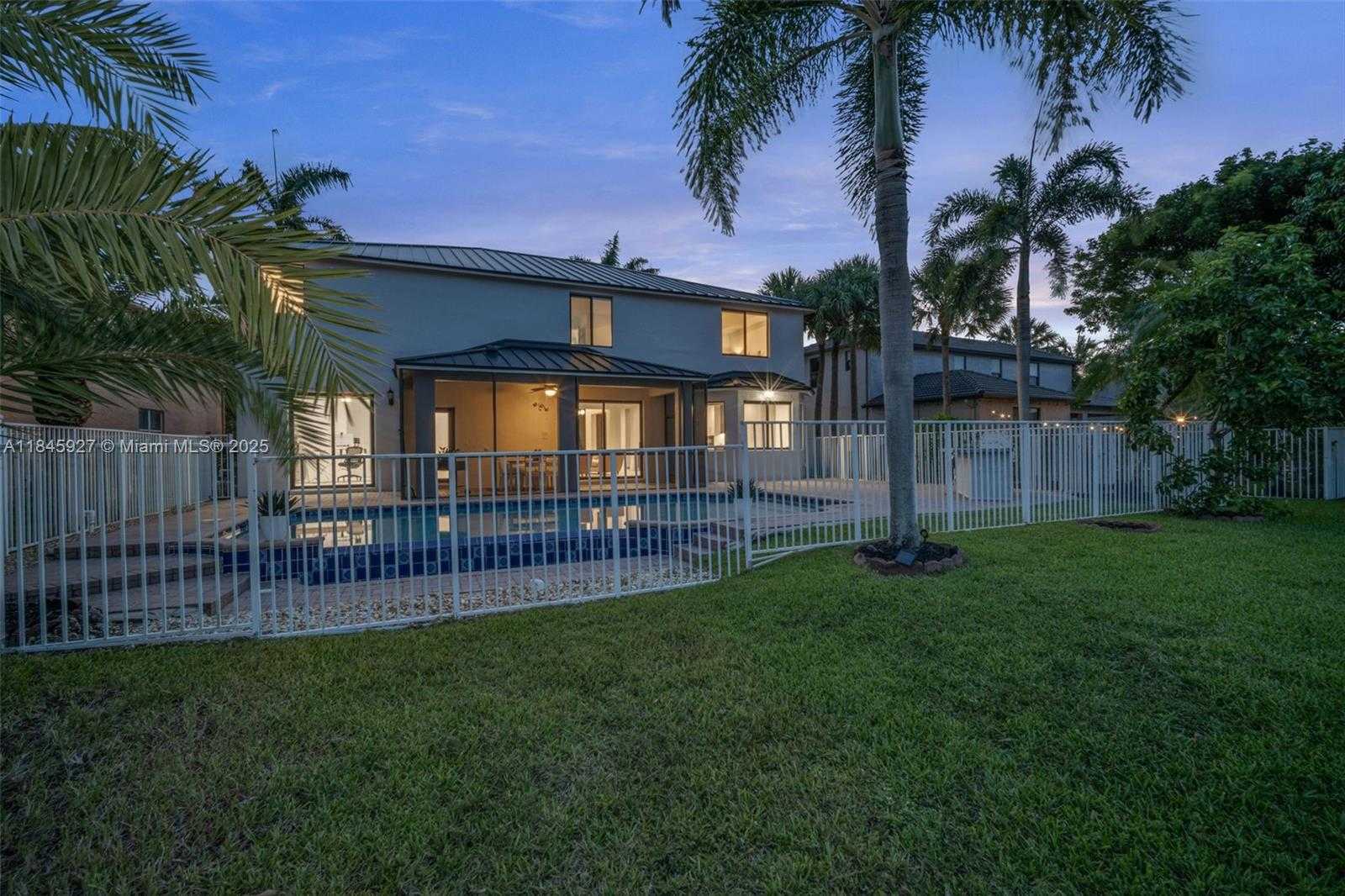 Small Image of 3844 WEST HIBISCUS ST, Weston Number 84