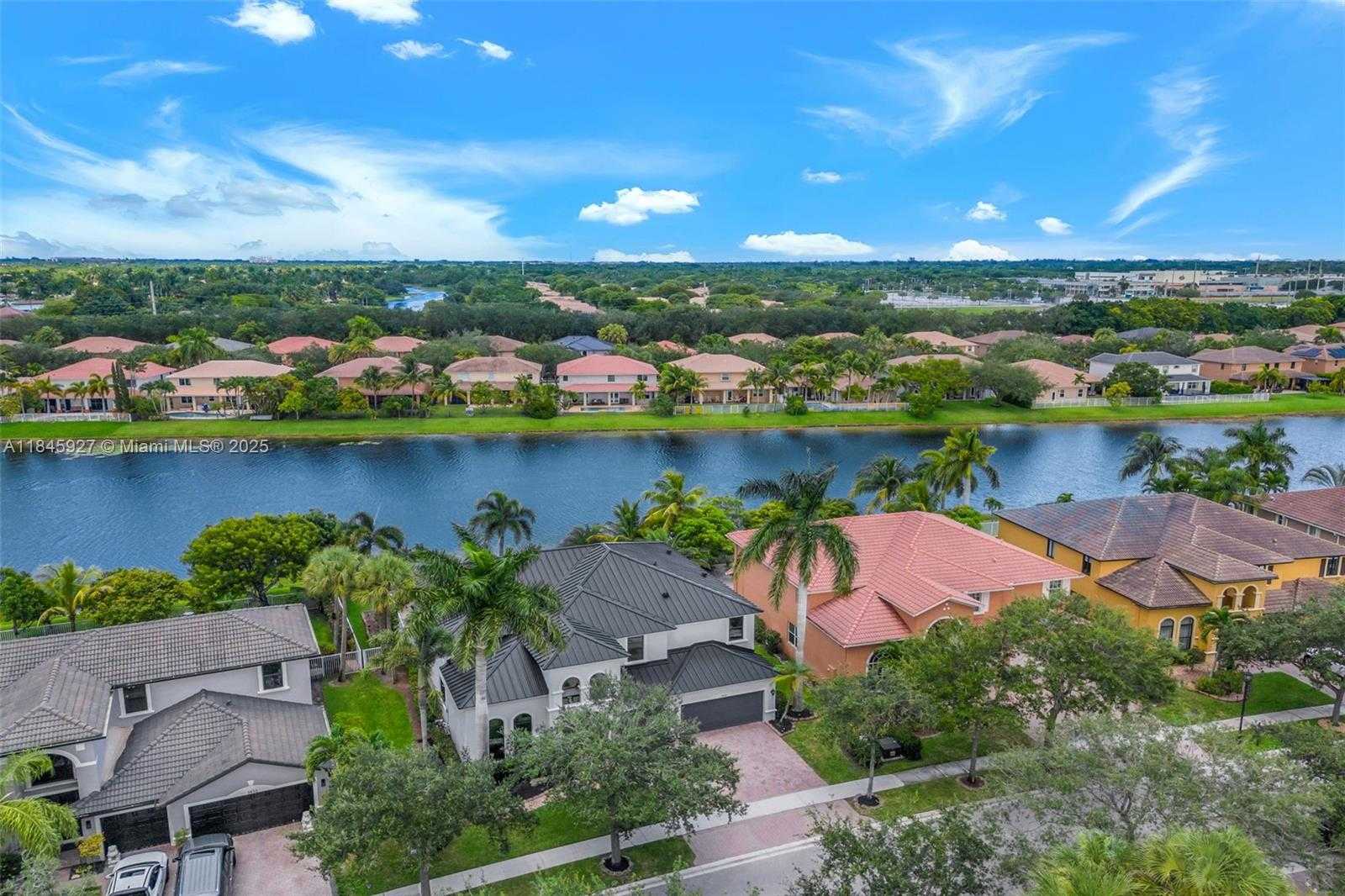 Small Image of 3844 WEST HIBISCUS ST, Weston Number 90
