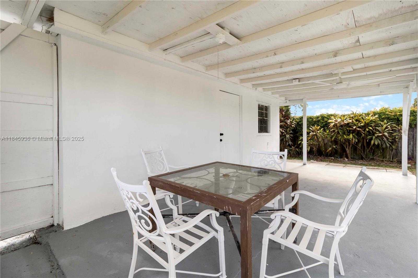 Small Image of 6237 SOUTH WEST 22ND ST, Miramar Number 26
