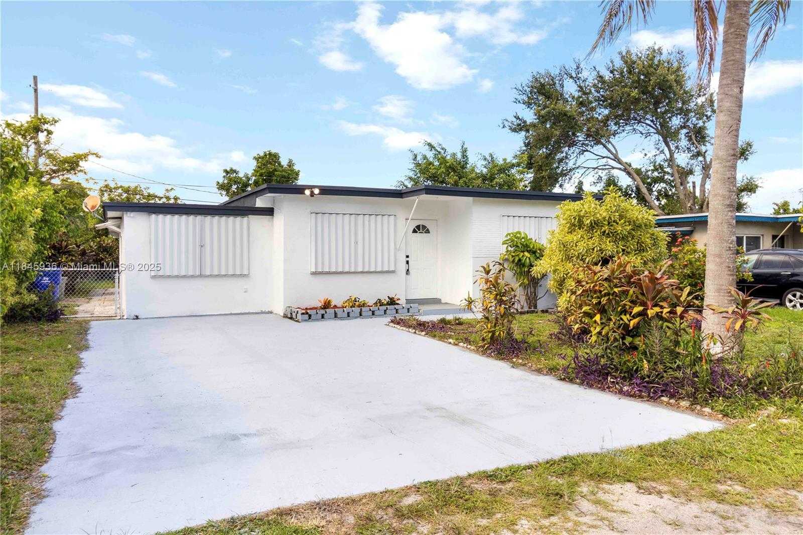 Small Image of 6237 SOUTH WEST 22ND ST, Miramar Number 4