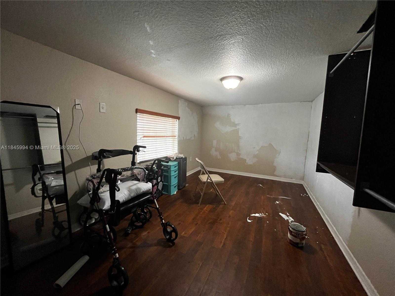Small Image of 5730 CHARLESTON ST, Hollywood Number 11