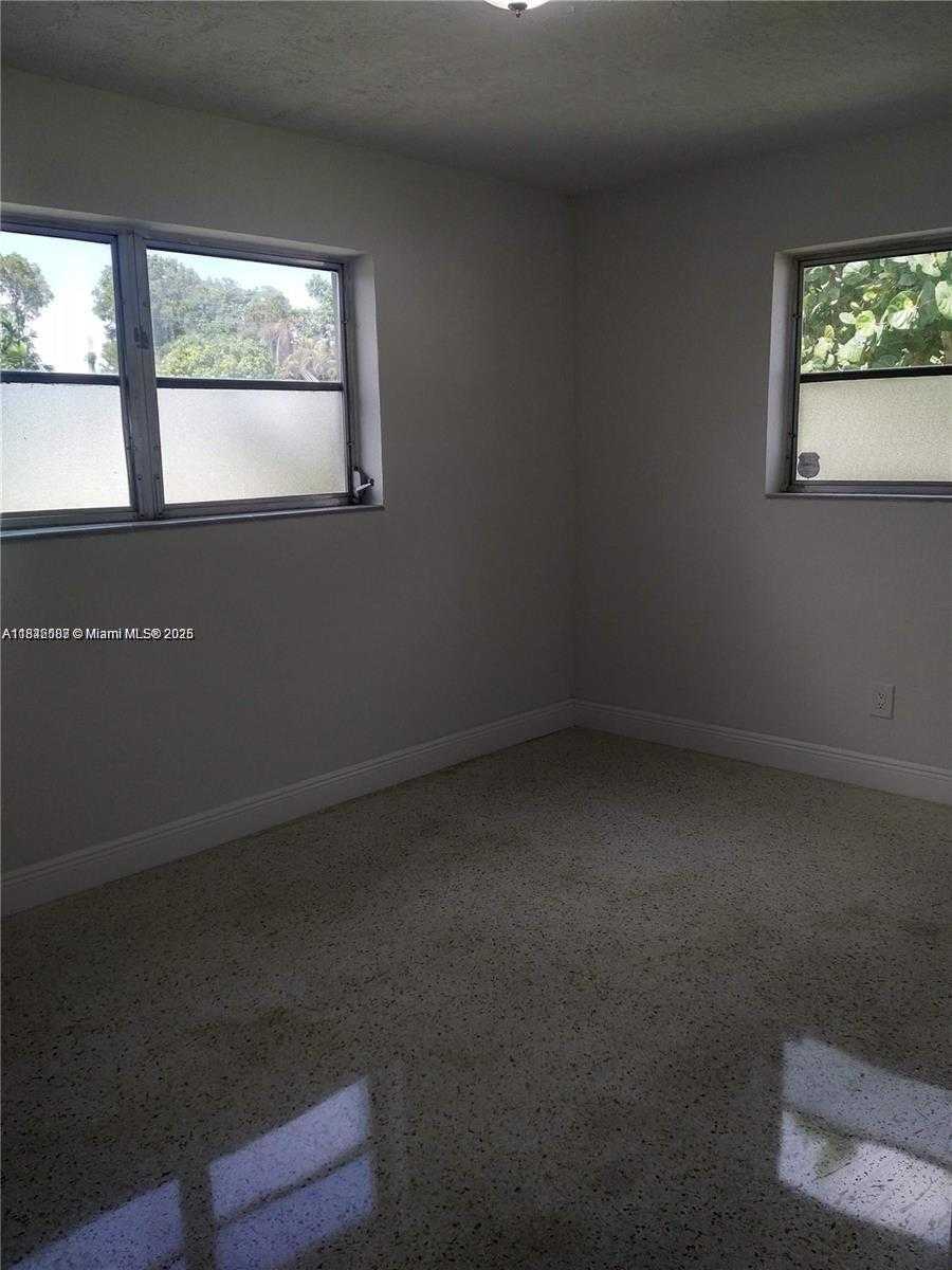 Small Image of 2840 SOUTH WEST 8TH ST, Fort Lauderdale Number 13