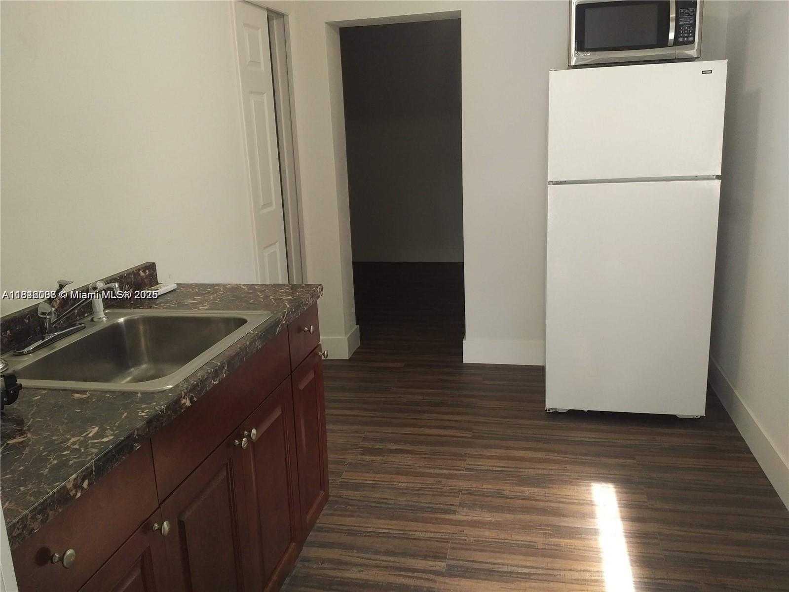 Small Image of 2840 SOUTH WEST 8TH ST, Fort Lauderdale Number 17