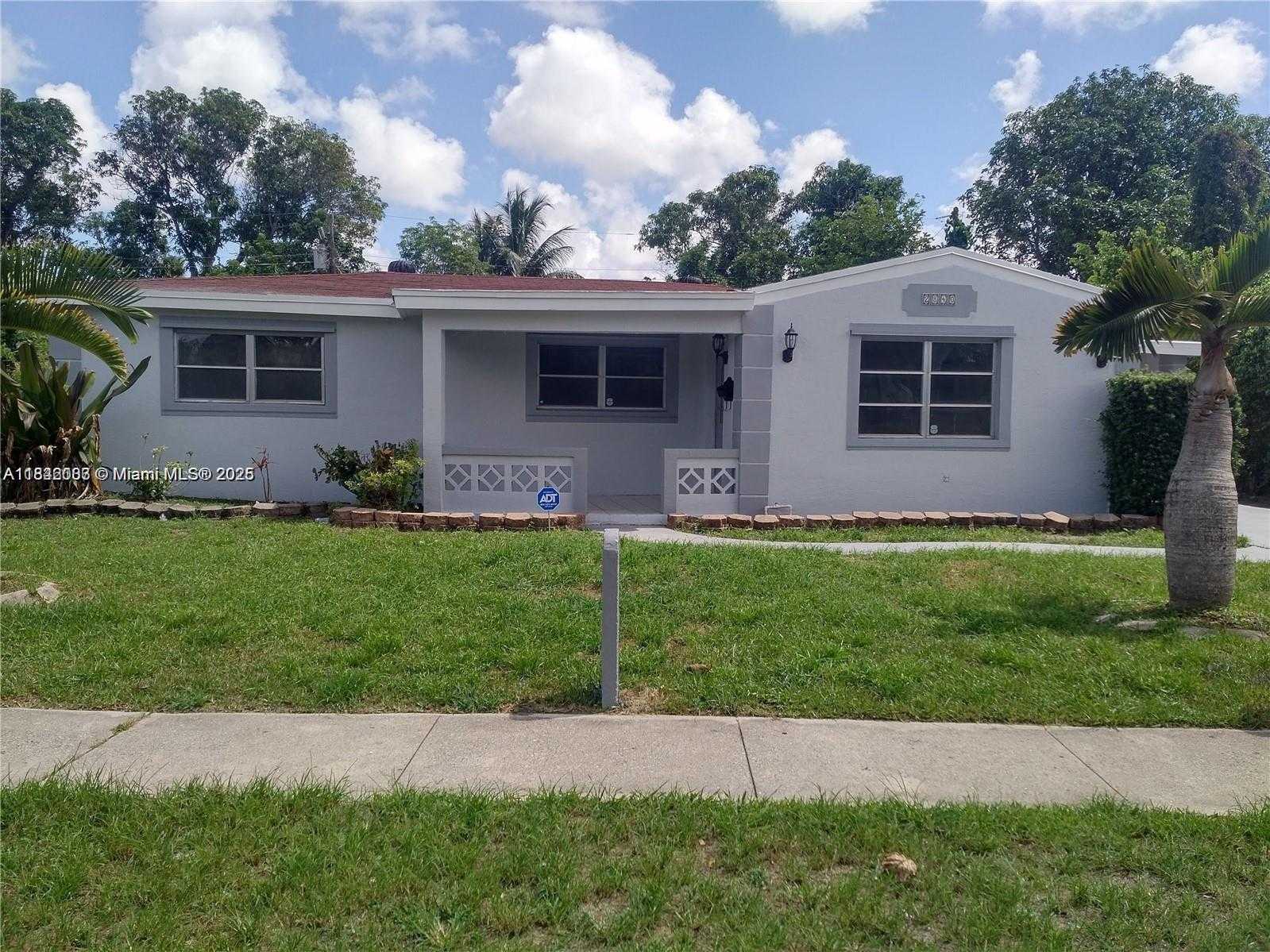 Small Image of 2840 SOUTH WEST 8TH ST, Fort Lauderdale Number 2