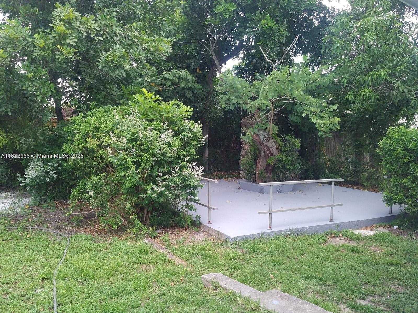 Small Image of 2840 SOUTH WEST 8TH ST, Fort Lauderdale Number 22