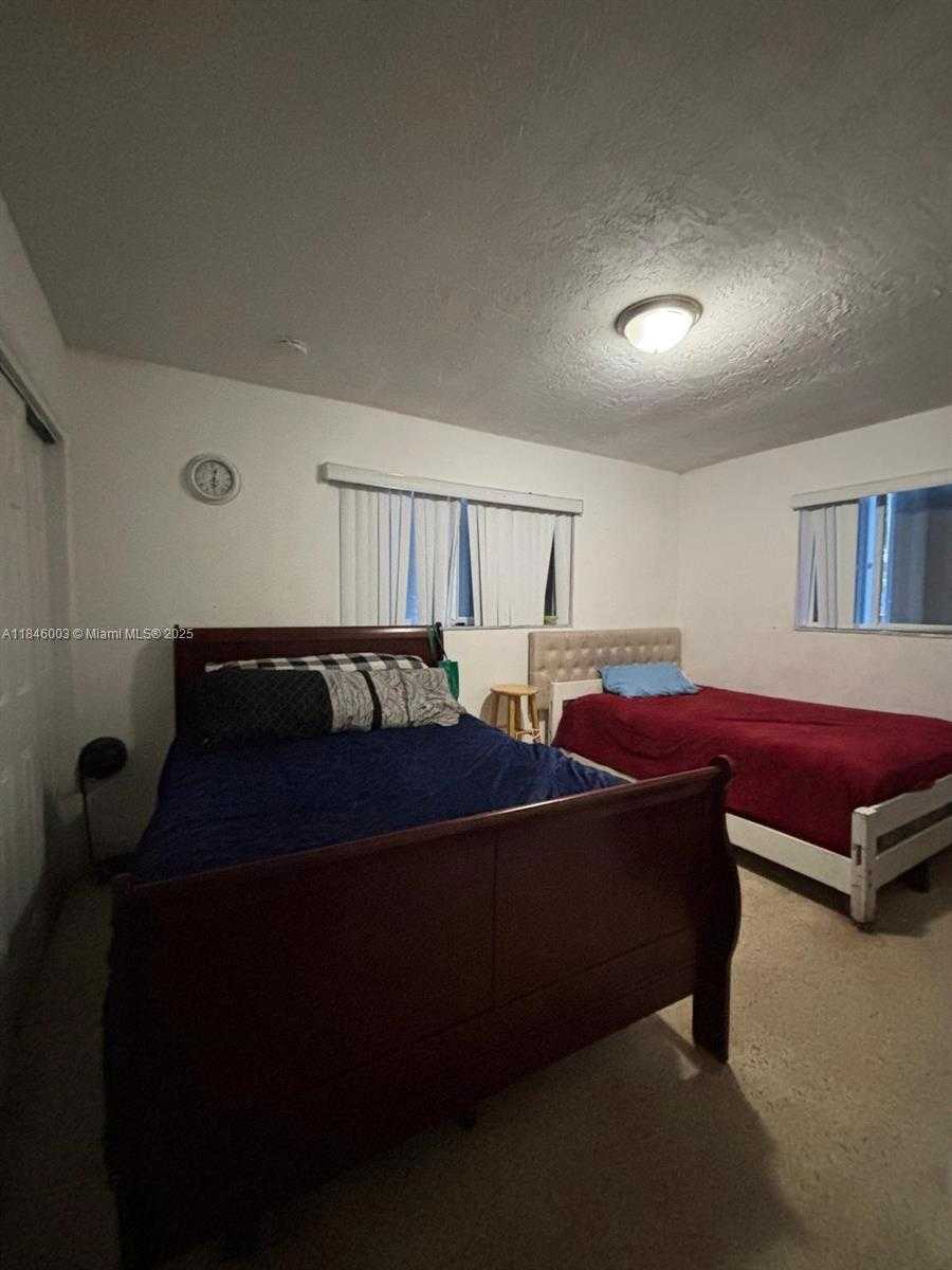 Small Image of 2840 SOUTH WEST 8TH ST, Fort Lauderdale Number 23