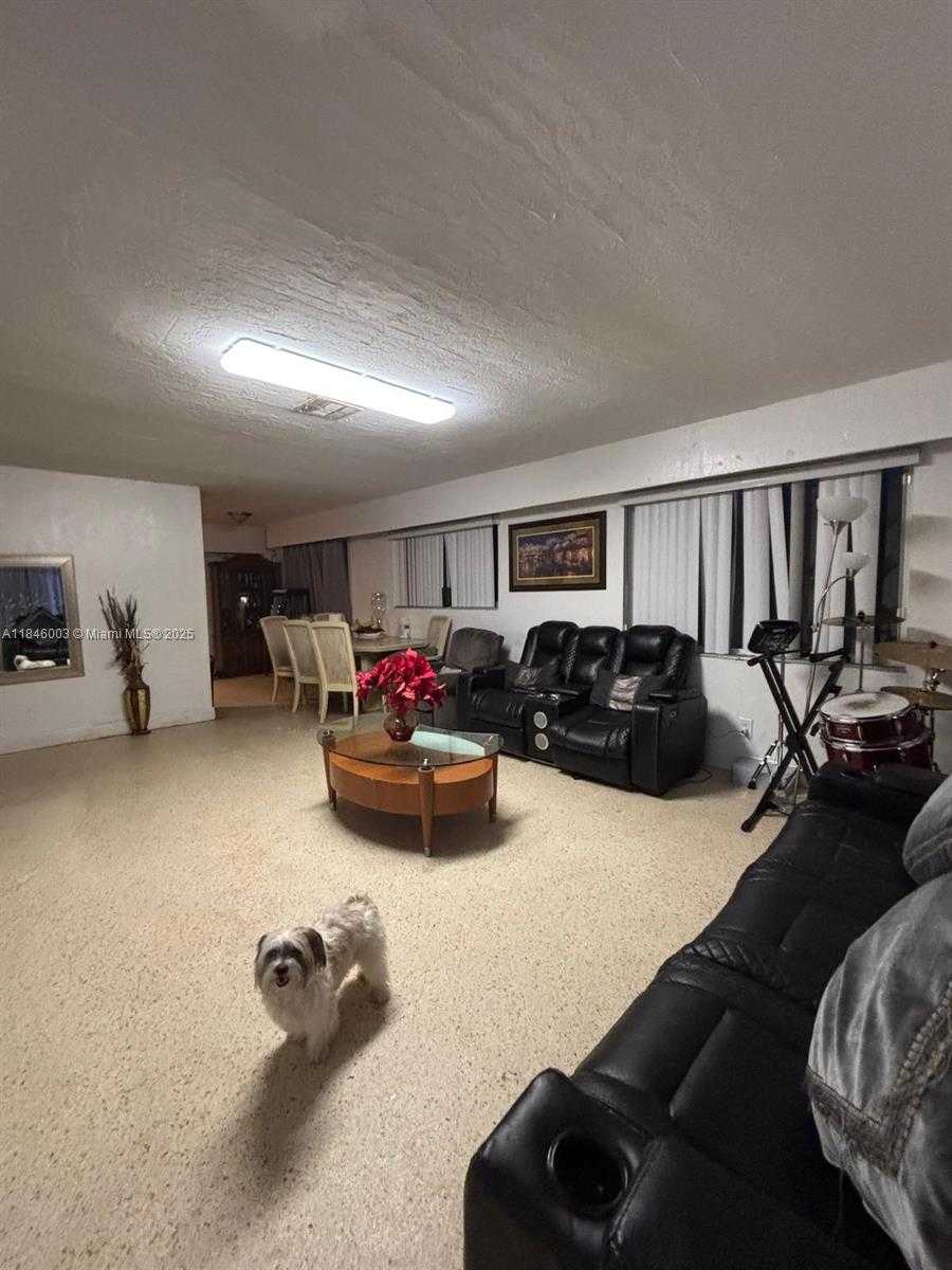 Small Image of 2840 SOUTH WEST 8TH ST, Fort Lauderdale Number 25