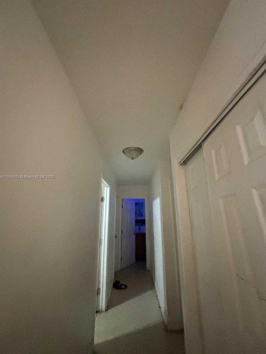 Small Image of 2840 SOUTH WEST 8TH ST, Fort Lauderdale Number 27