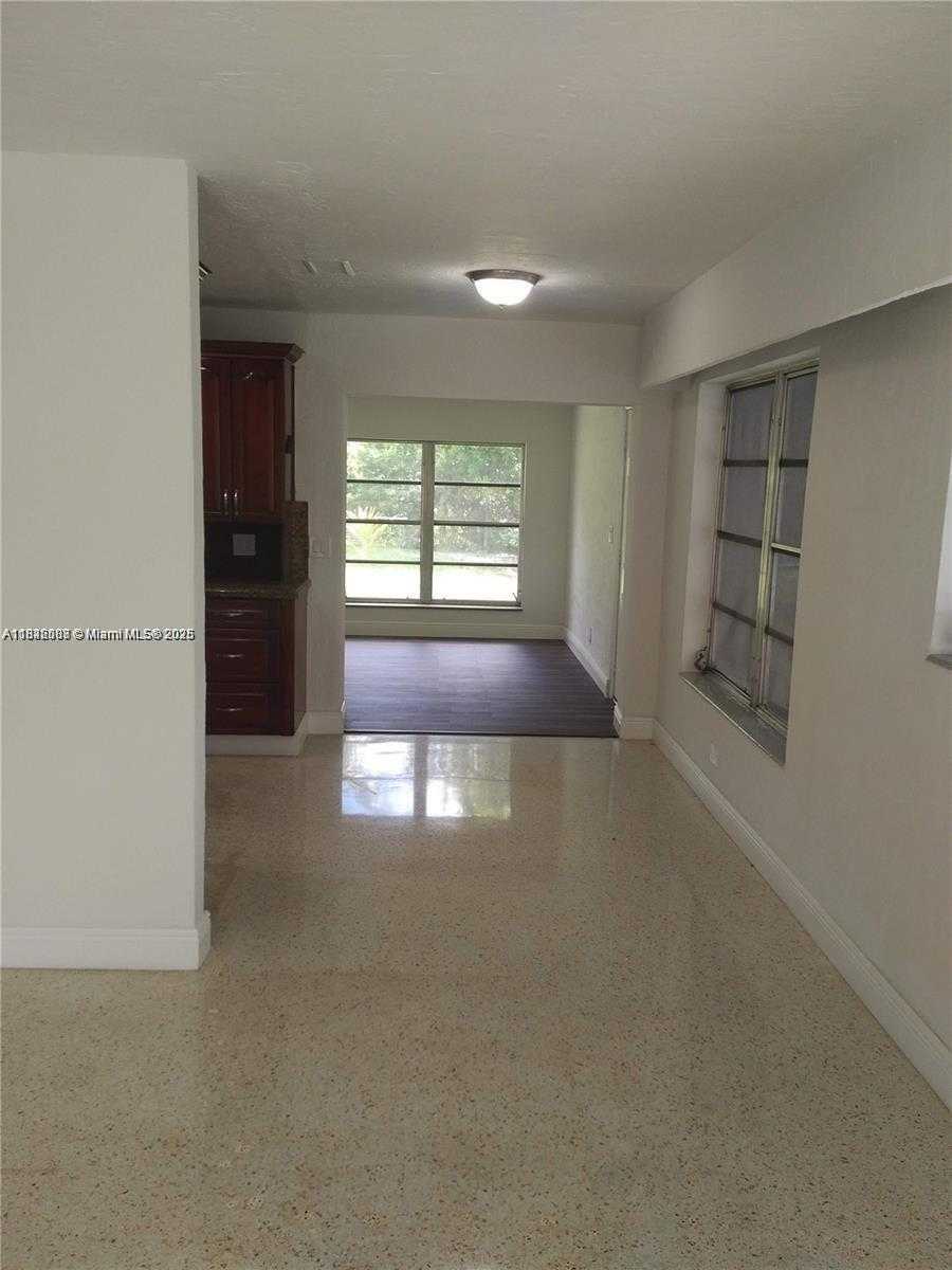 Small Image of 2840 SOUTH WEST 8TH ST, Fort Lauderdale Number 6