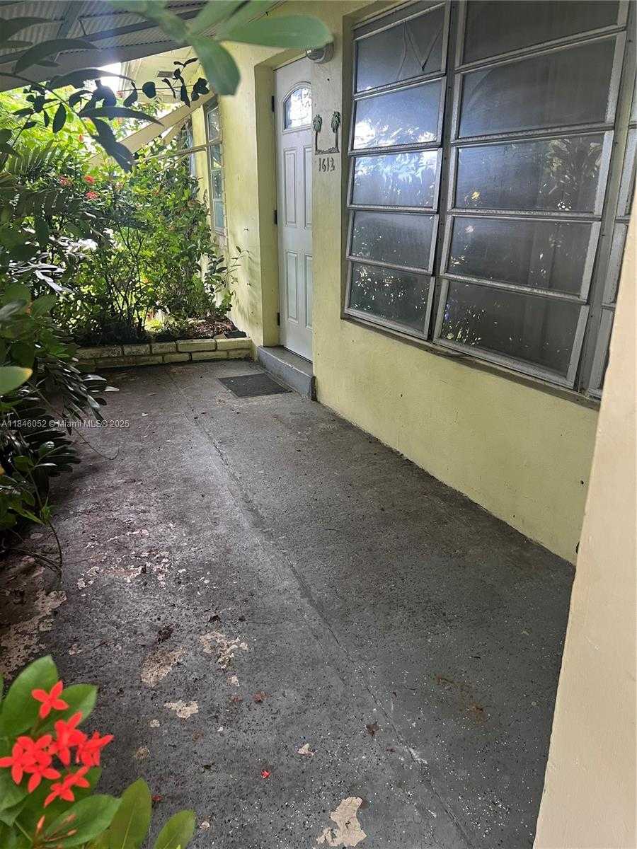 Small Image of 1612 NORTH EAST 29TH ST, Pompano Beach Number 13