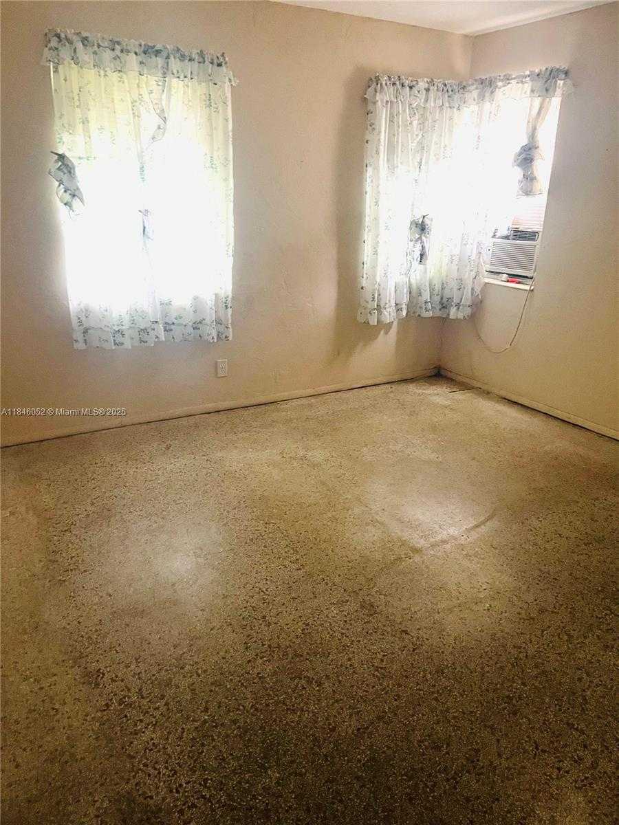 Small Image of 1612 NORTH EAST 29TH ST, Pompano Beach Number 3