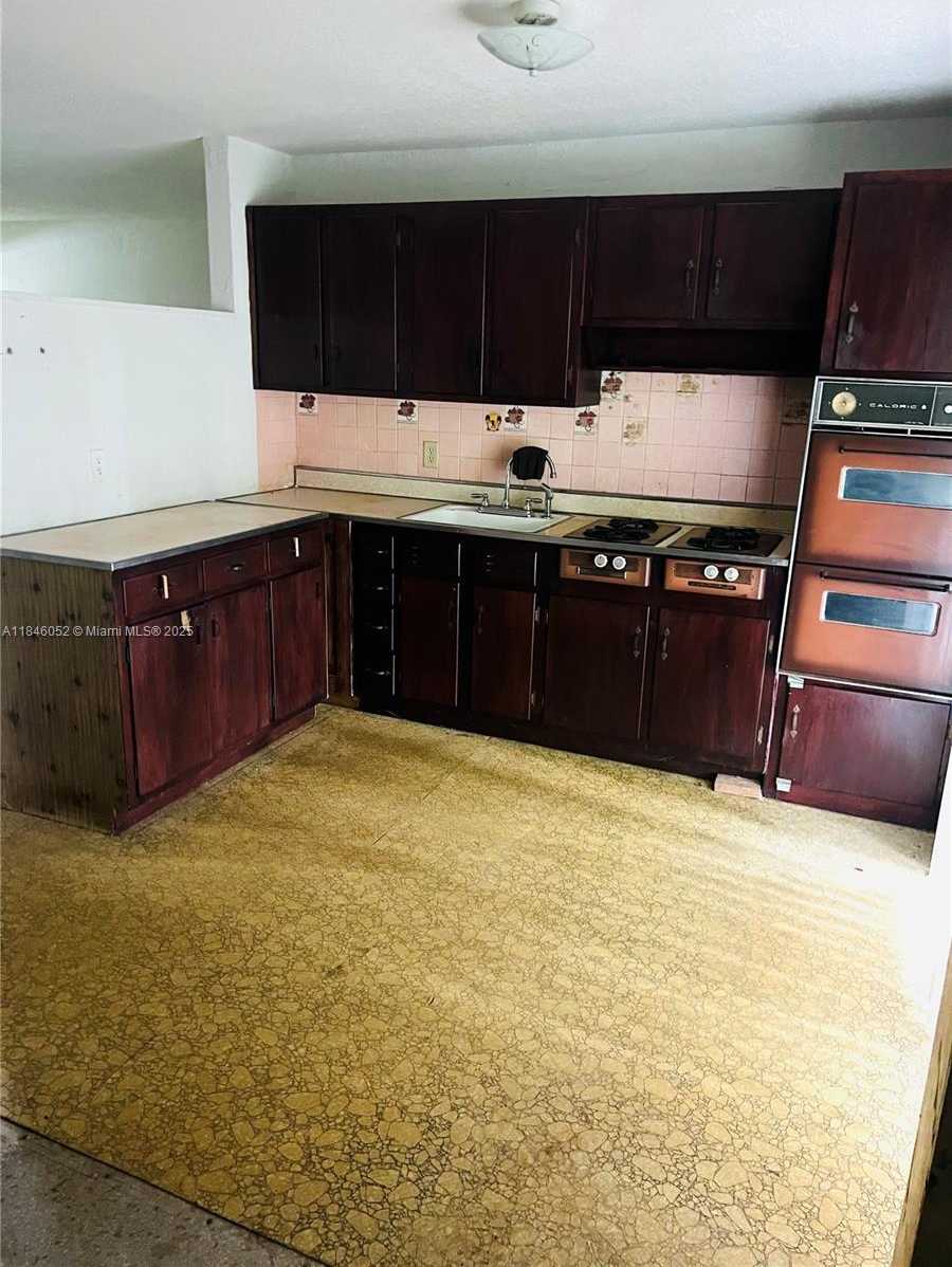 Small Image of 1612 NORTH EAST 29TH ST, Pompano Beach Number 6