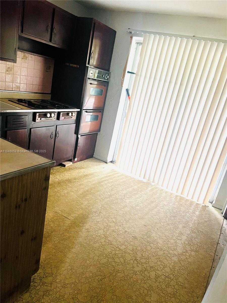 Small Image of 1612 NORTH EAST 29TH ST, Pompano Beach Number 7