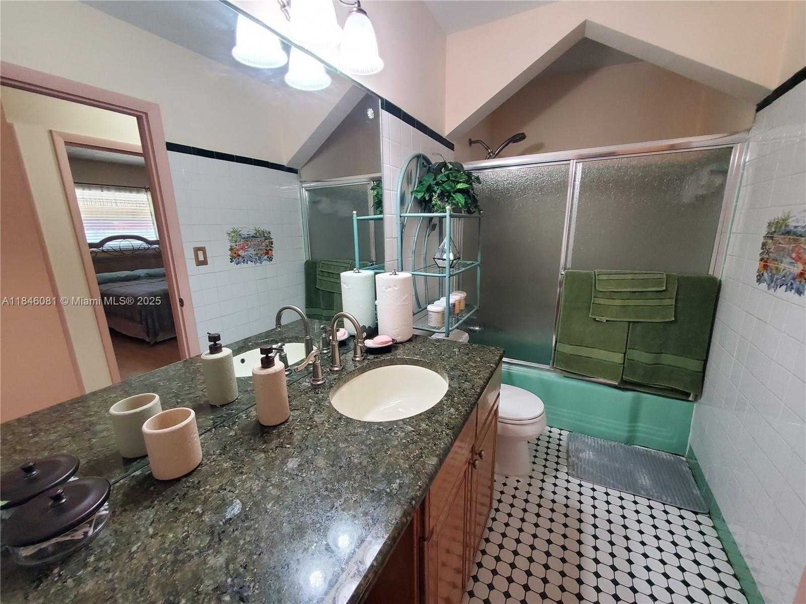 Small Image of 1300 NORTH WEST 174TH ST, Miami Gardens Number 19