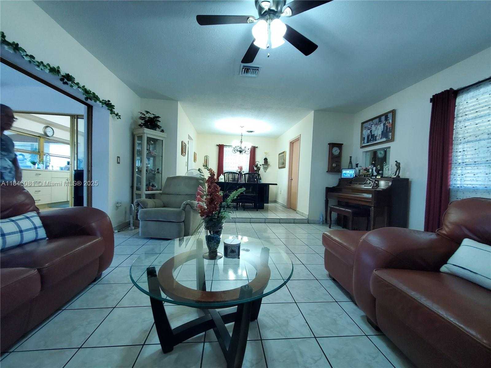 Small Image of 1300 NORTH WEST 174TH ST, Miami Gardens Number 4