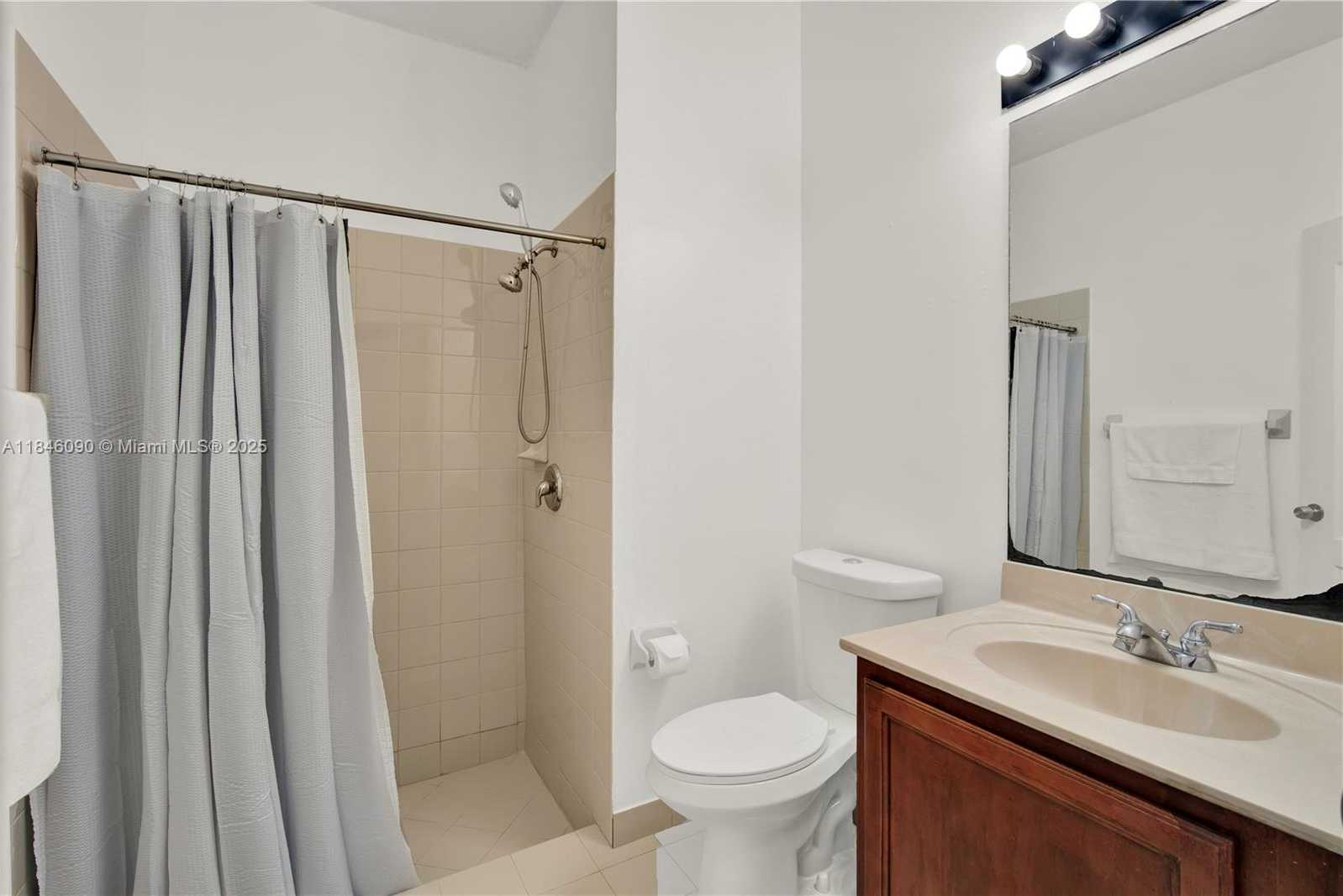 Small Image of 1081 NORTH EAST 40TH RD, Homestead Number 21
