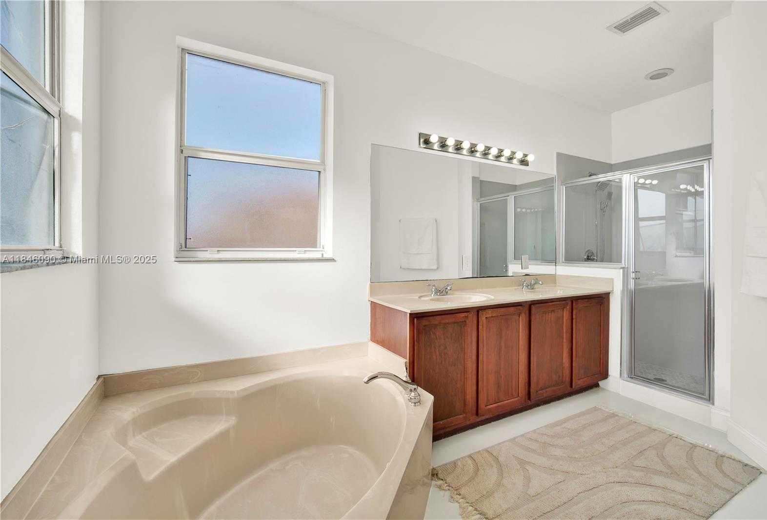 Small Image of 1081 NORTH EAST 40TH RD, Homestead Number 25