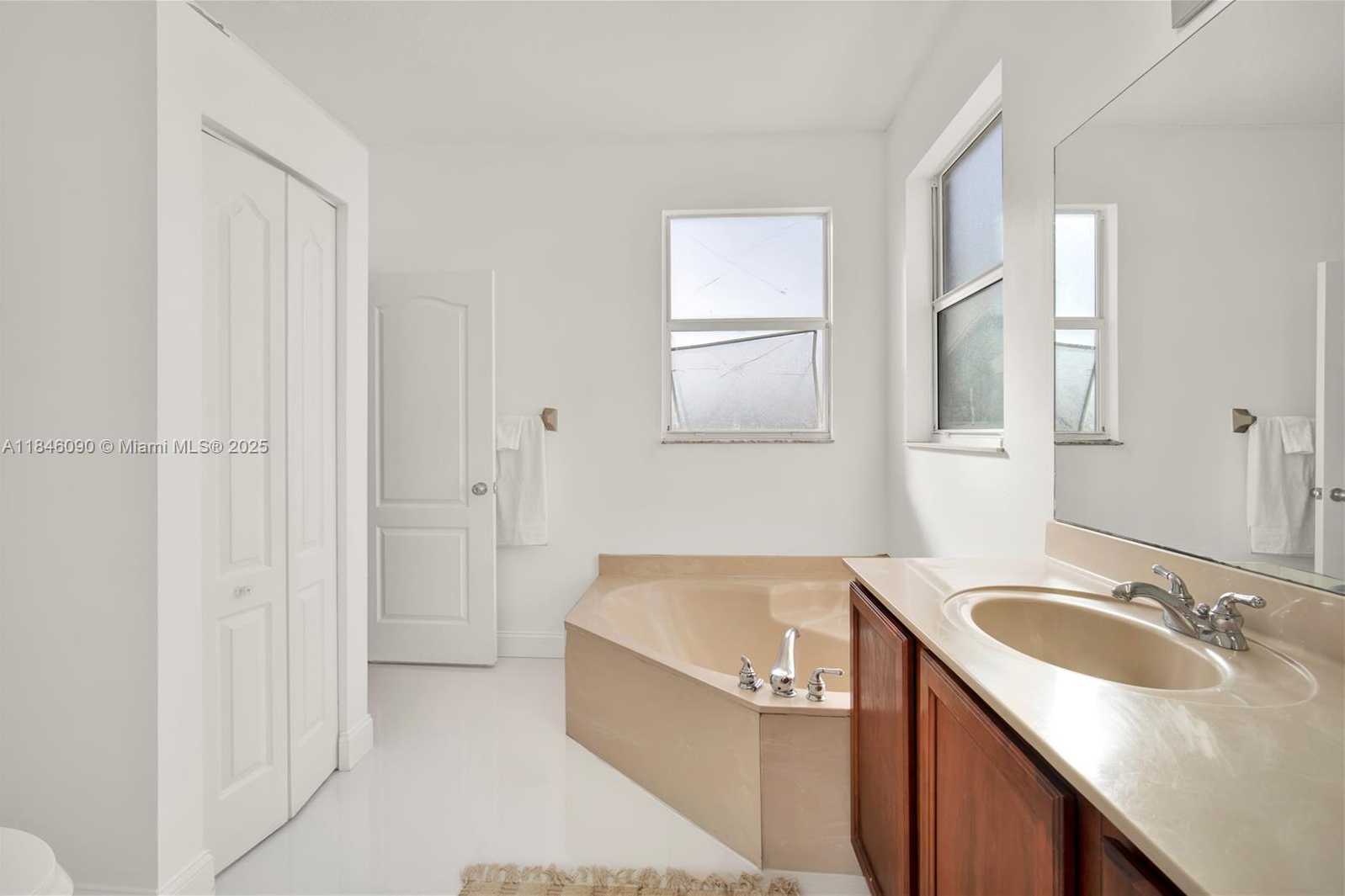 Small Image of 1081 NORTH EAST 40TH RD, Homestead Number 26