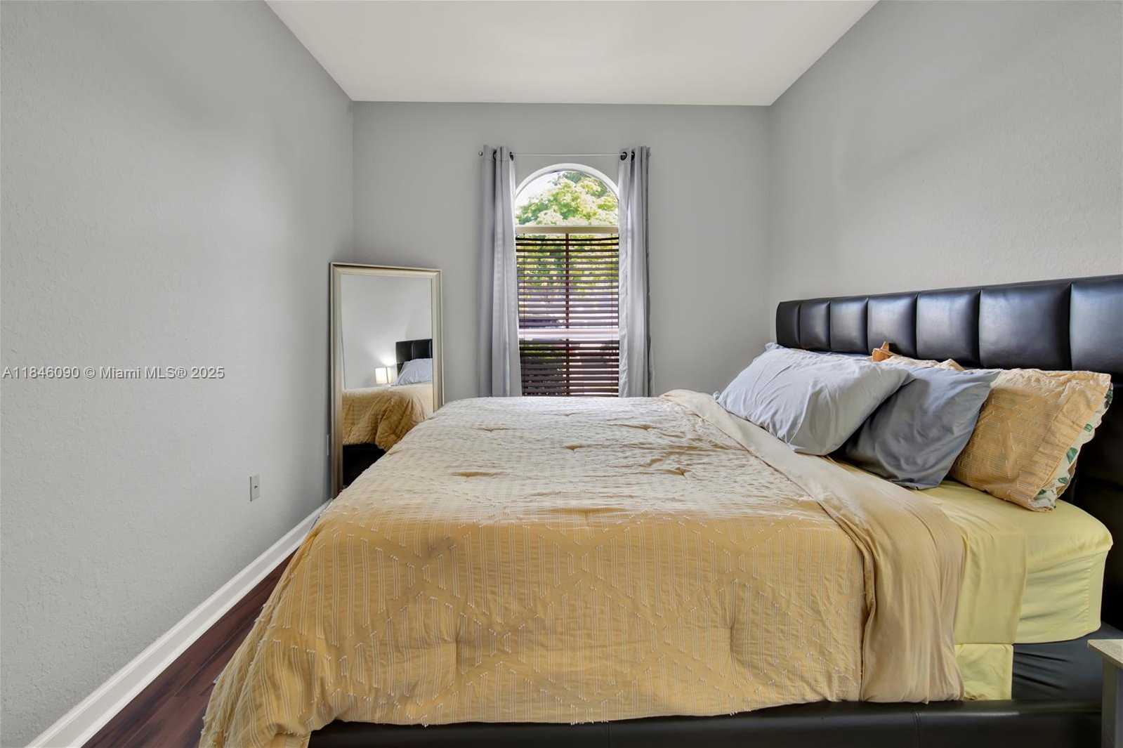 Small Image of 1081 NORTH EAST 40TH RD, Homestead Number 27