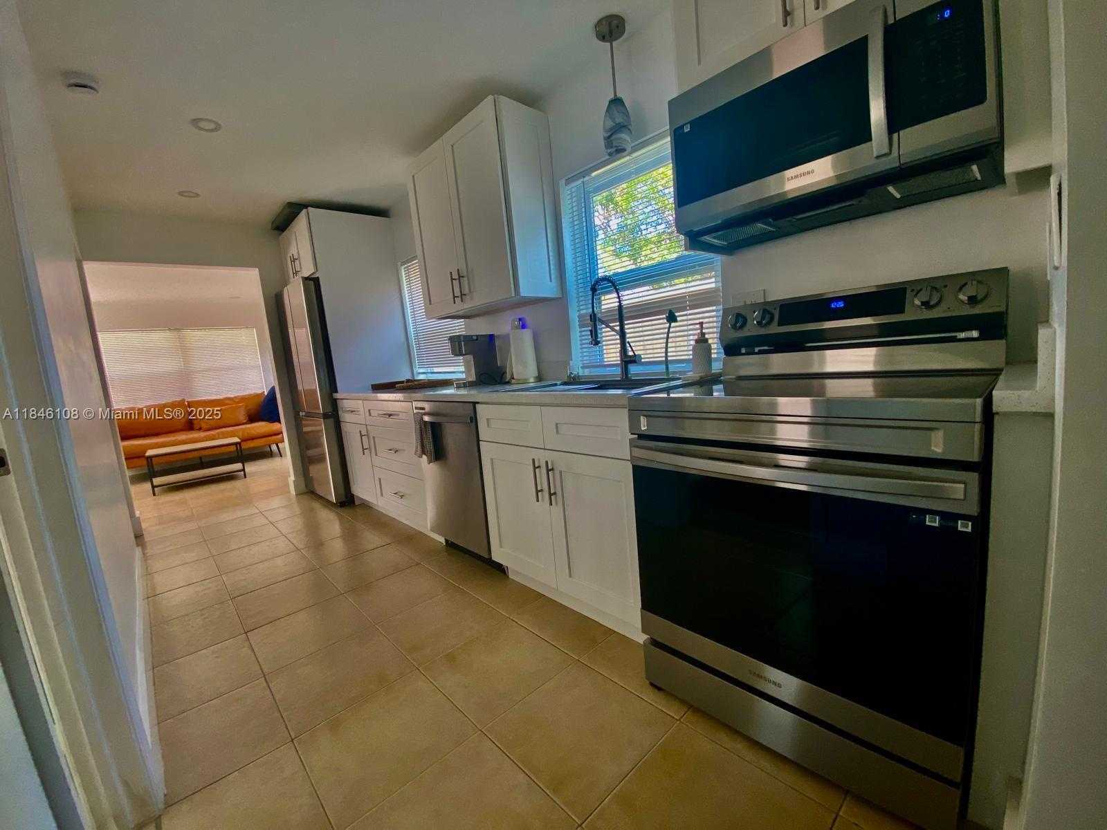 Small Image of 1420 SOUTH WEST 33RD CT, Fort Lauderdale Number 10