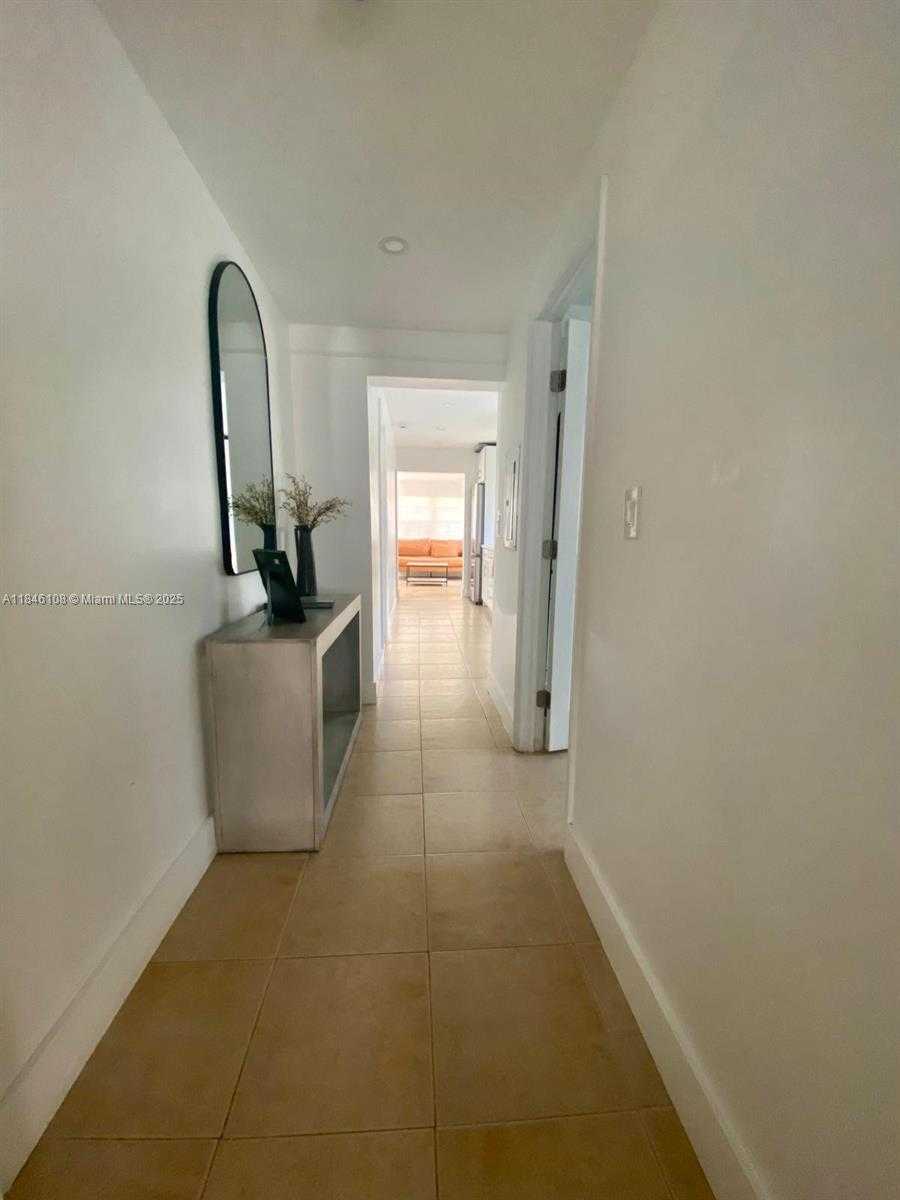Small Image of 1420 SOUTH WEST 33RD CT, Fort Lauderdale Number 16