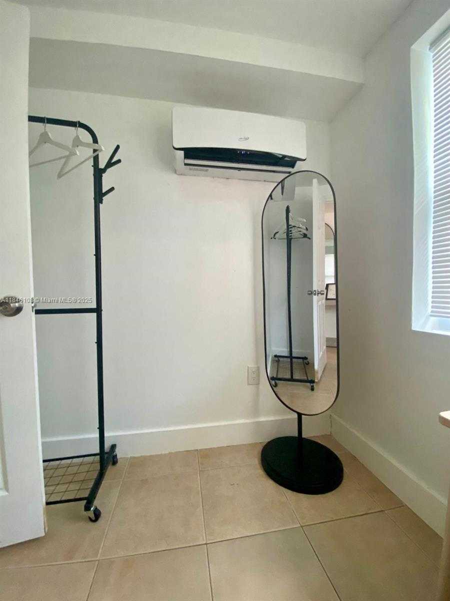 Small Image of 1420 SOUTH WEST 33RD CT, Fort Lauderdale Number 18