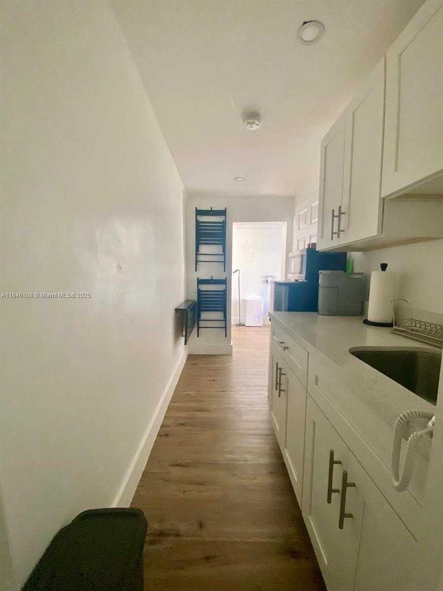 Small Image of 1420 SOUTH WEST 33RD CT, Fort Lauderdale Number 25