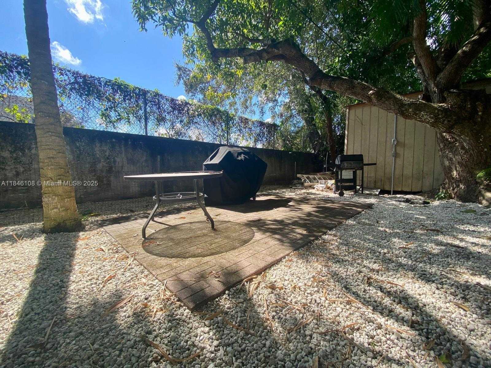 Small Image of 1420 SOUTH WEST 33RD CT, Fort Lauderdale Number 35