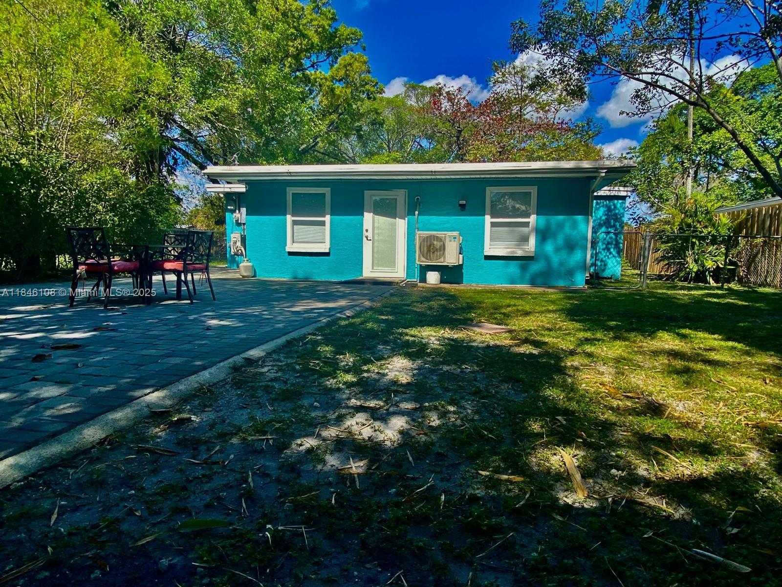 Small Image of 1420 SOUTH WEST 33RD CT, Fort Lauderdale Number 36
