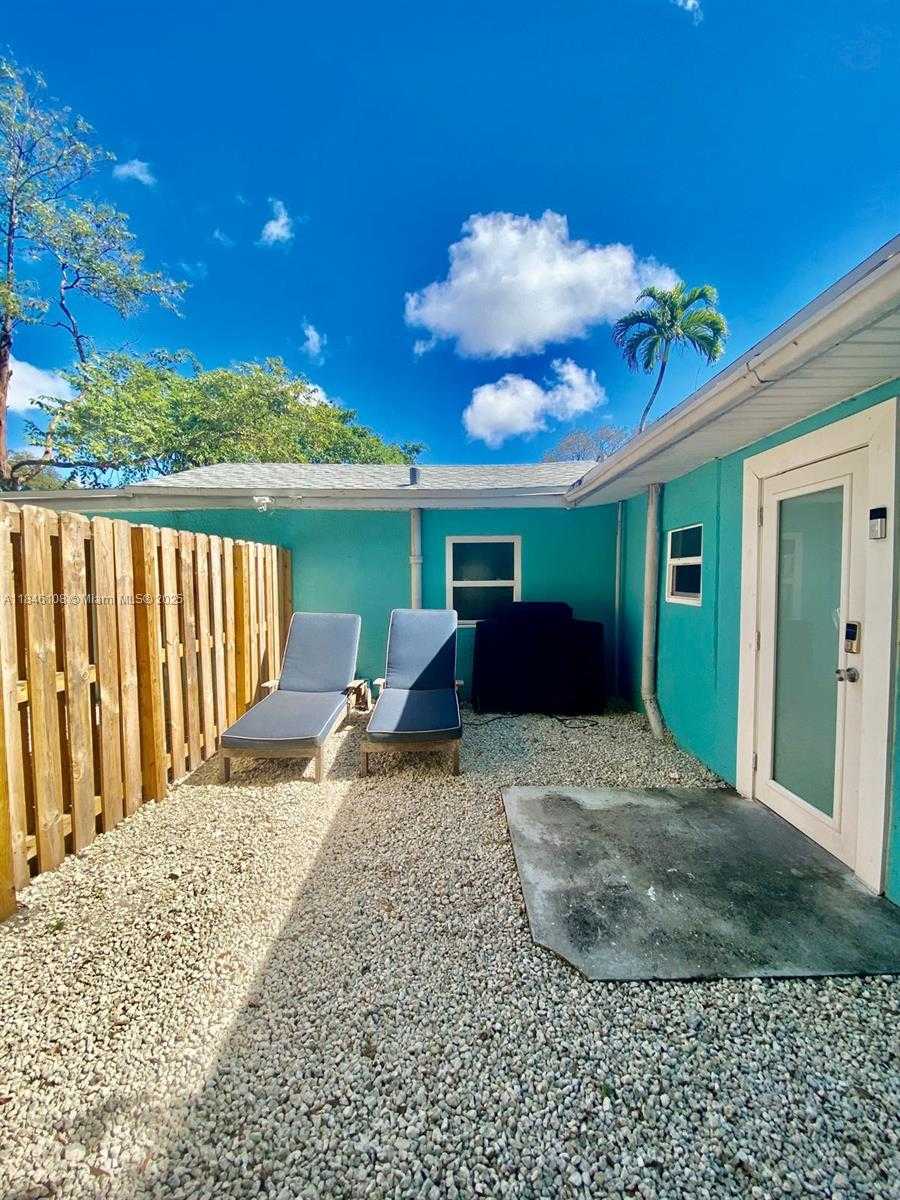 Small Image of 1420 SOUTH WEST 33RD CT, Fort Lauderdale Number 38
