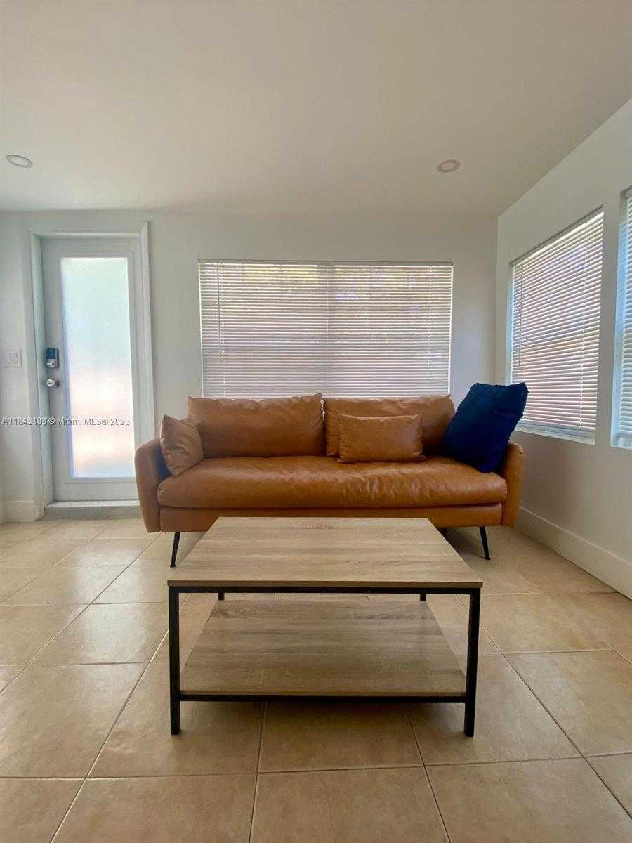Small Image of 1420 SOUTH WEST 33RD CT, Fort Lauderdale Number 7