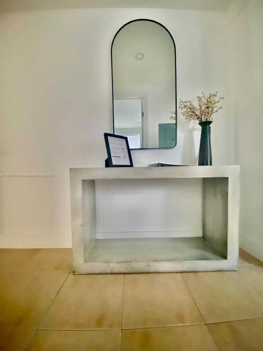 Small Image of 1420 SOUTH WEST 33RD CT, Fort Lauderdale Number 9