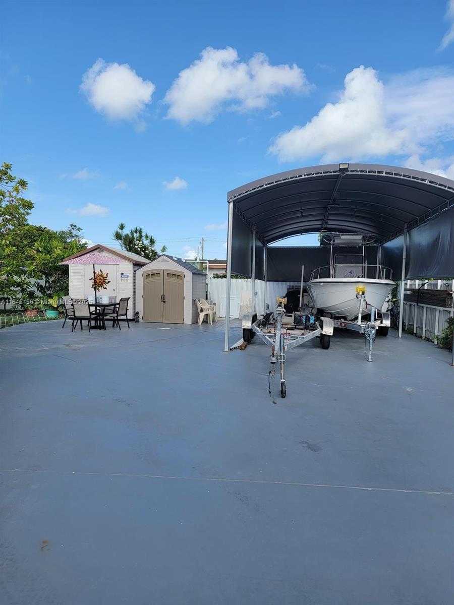 Small Image of 30730 SOUTH WEST 156TH AVE, Homestead Number 3