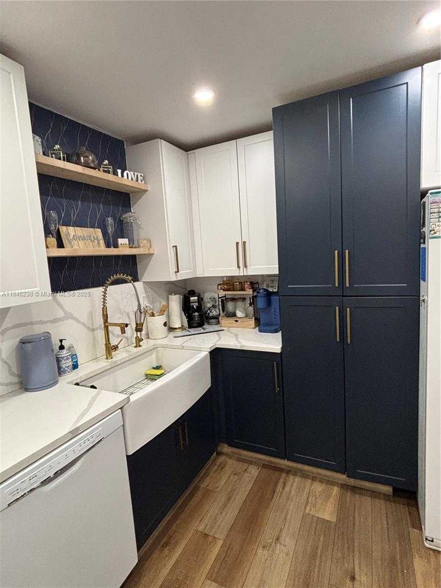Small Image of 6144 NW 20TH CT, Margate Number 10
