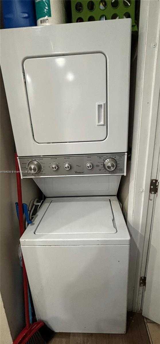 Small Image of 6144 NW 20TH CT, Margate Number 12