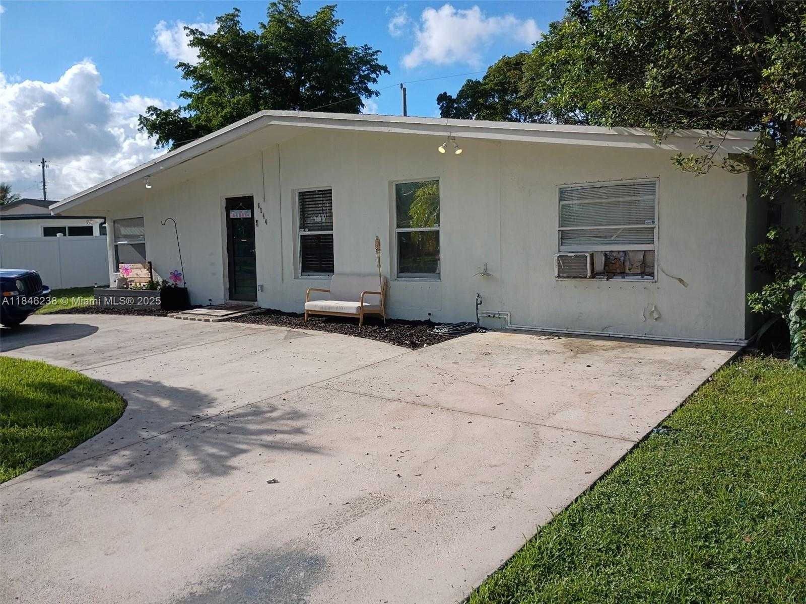 Small Image of 6144 NW 20TH CT, Margate Number 13