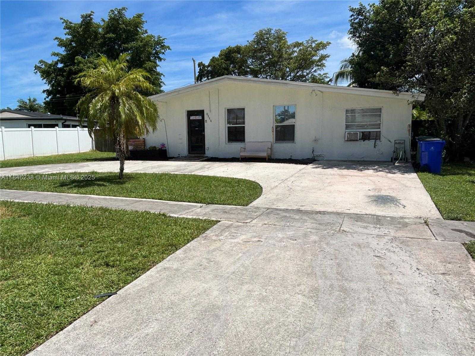 Small Image of 6144 NW 20TH CT, Margate Number 2
