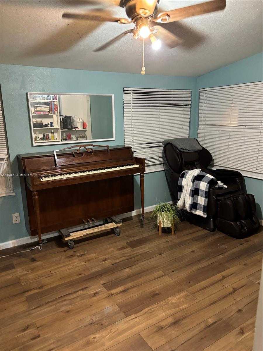 Small Image of 6144 NW 20TH CT, Margate Number 5